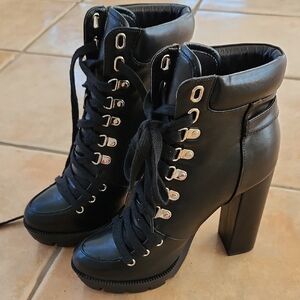 Black Lace-Up Heeled Boots, Ultra, size 6